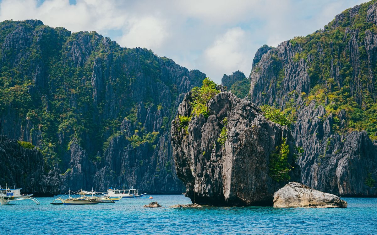 The Last Frontier Lagoons — El Nido · Palawan · Coron, Philippines
