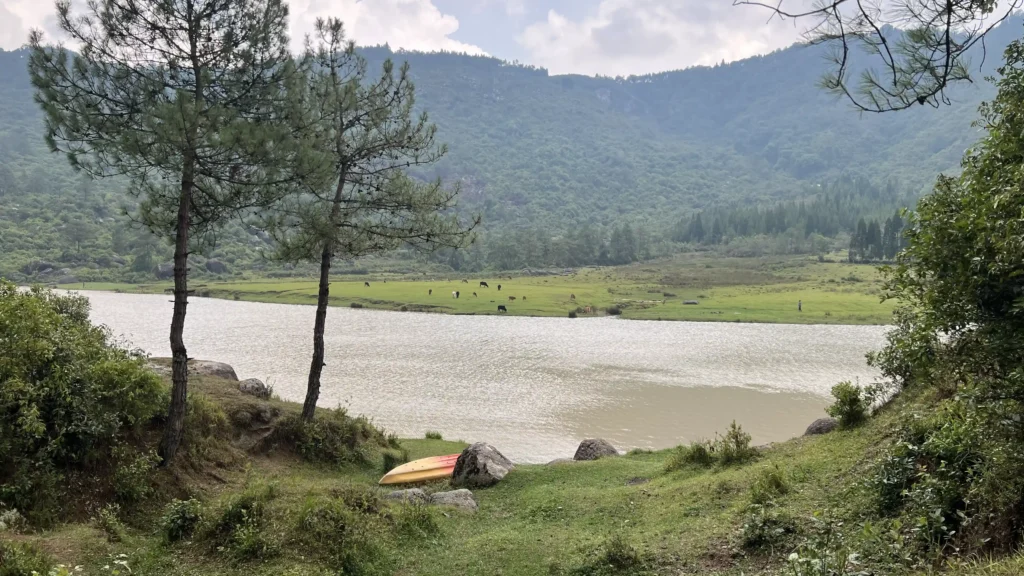 Grassland in Wahniangleng, surrounded by the Umiew River